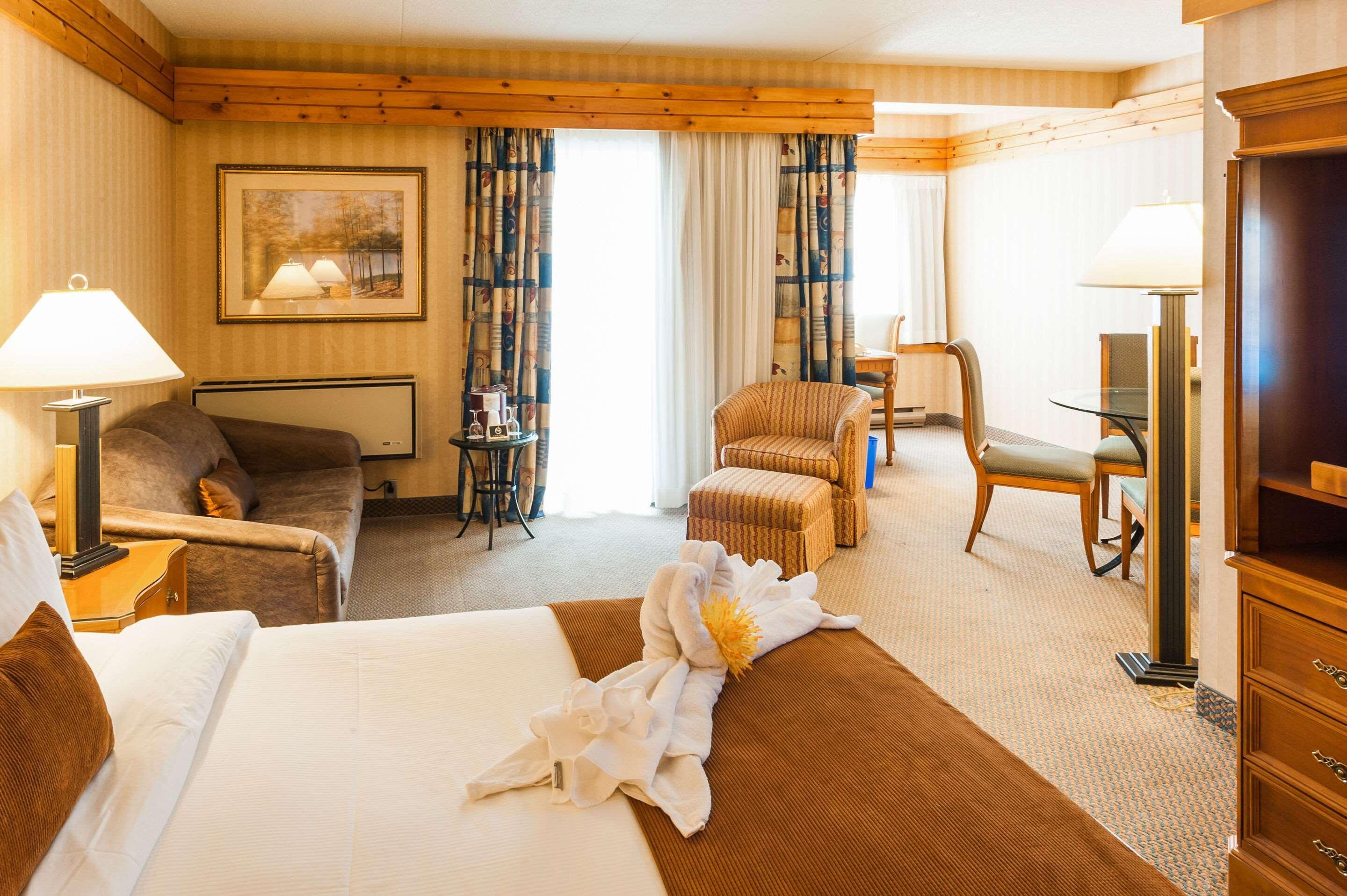 Pinestone Resort, Conference Centre, Spa & Golf Course هاليبرتون المظهر الخارجي الصورة