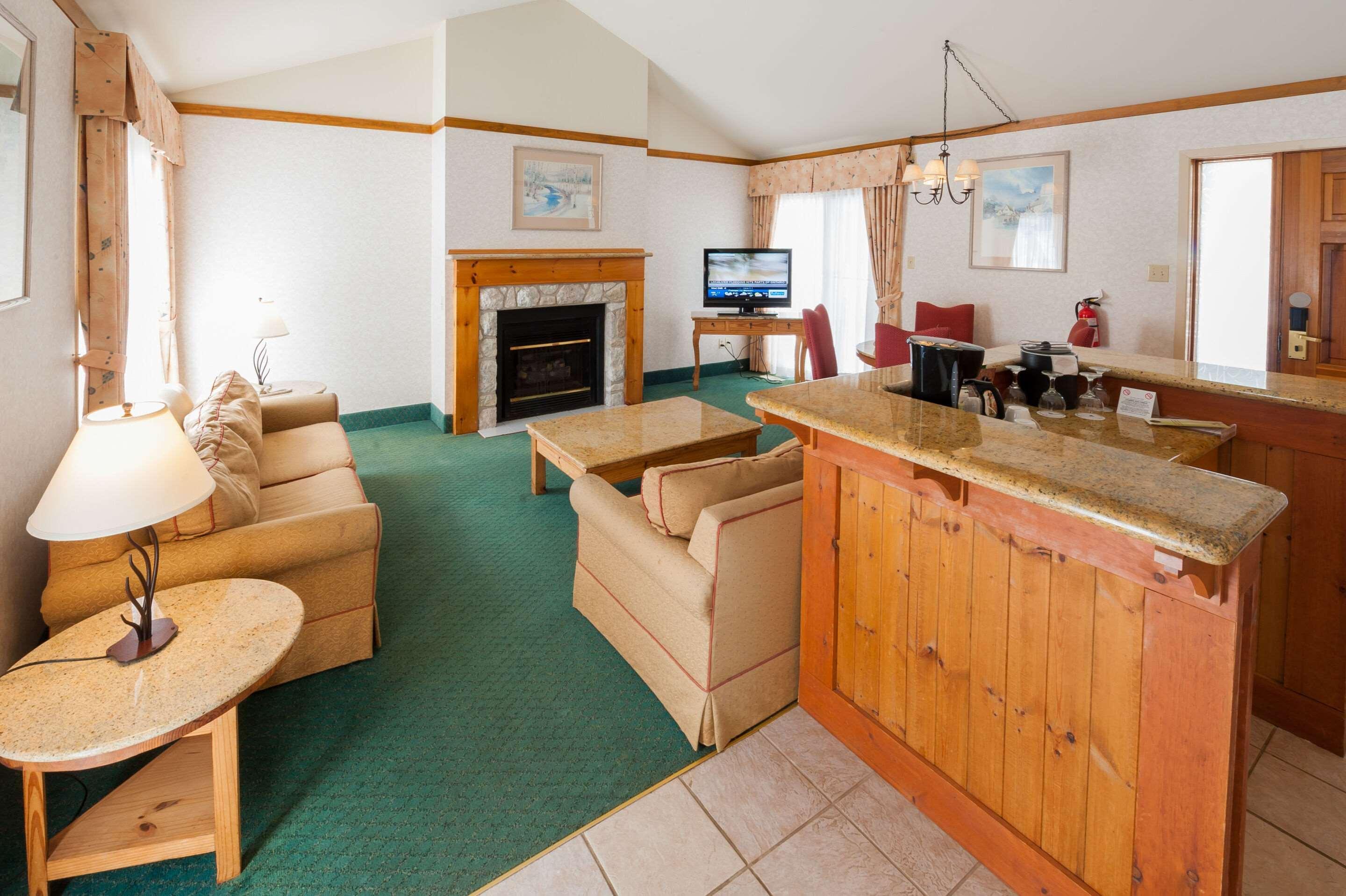 Pinestone Resort, Conference Centre, Spa & Golf Course هاليبرتون المظهر الخارجي الصورة